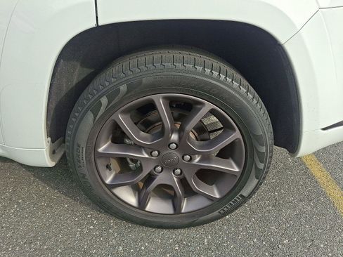 Used 2021 Jeep Grand Cherokee High Altitude image 15