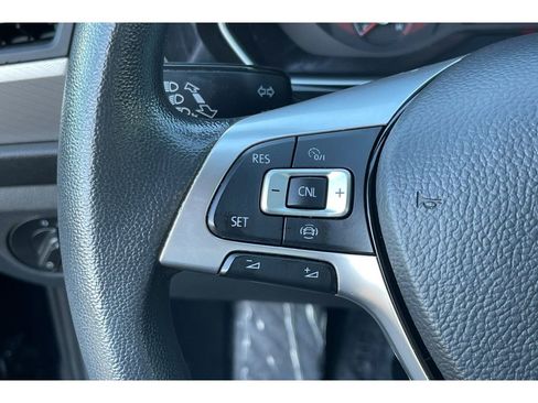 Used 2020 Volkswagen Jetta S w/ Driver Assistance Package image 32