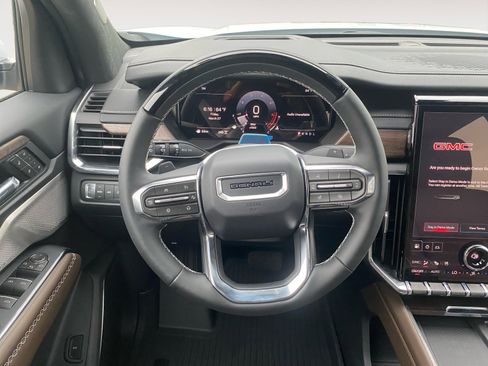 New 2026 GMC Acadia Denali Ultimate w/ LPO, Floor Liner Package AWD/4WD image 13