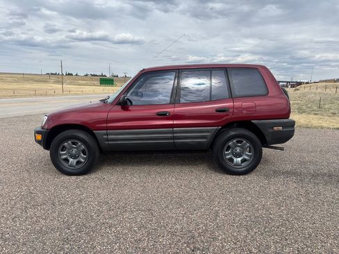 Used 1999 Toyota RAV4 2WD 4-Door image 2