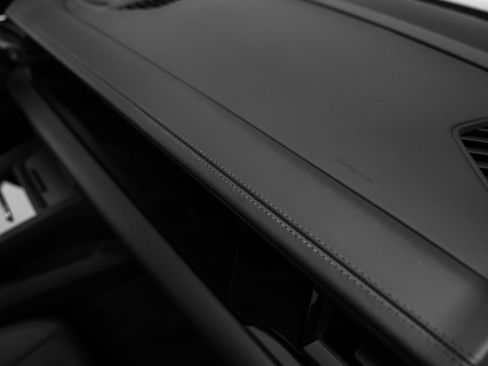 Certified 2025 Porsche Macan 4 Electric image 25