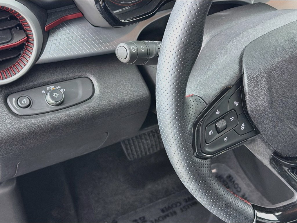 Used 2024 Chevrolet Trax RS w/ Driver Confidence Package FWD image 10
