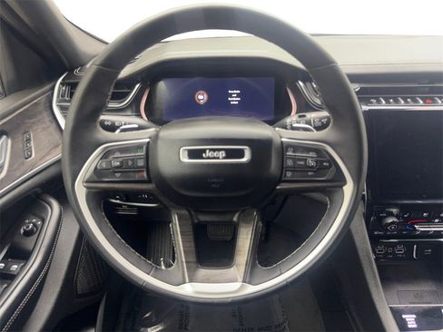 Used 2024 Jeep Grand Cherokee L Limited w/ Luxury Tech Group II image 61