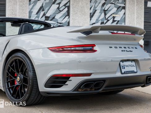 Used 2018 Porsche 911 Turbo image 15
