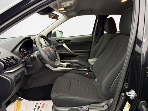 Used 2025 Mitsubishi Eclipse Cross ES AWD/4WD image 12