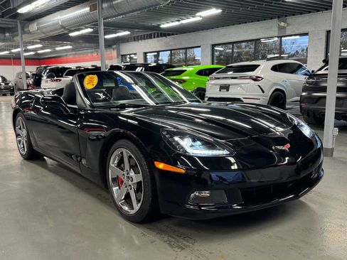 Used 2006 Chevrolet Corvette Convertible w/ Preferred Equipment Group image 11
