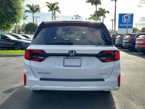 Certified 2025 Honda Odyssey Sport-L image 5