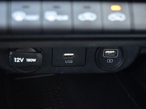 Used 2023 Hyundai Elantra SEL w/ Convenience Package image 15