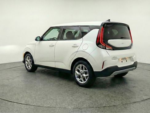 Used 2025 Kia Soul LX w/ LX Technology Package image 6