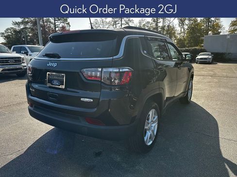 Used 2022 Jeep Compass Latitude image 6