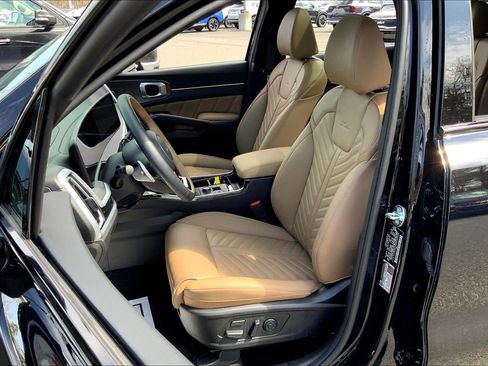 Used 2025 Kia Sorento SX Prestige w/ Olive Brown Leather Package image 27