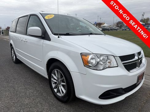 Used 2016 Dodge Grand Caravan SE image 1