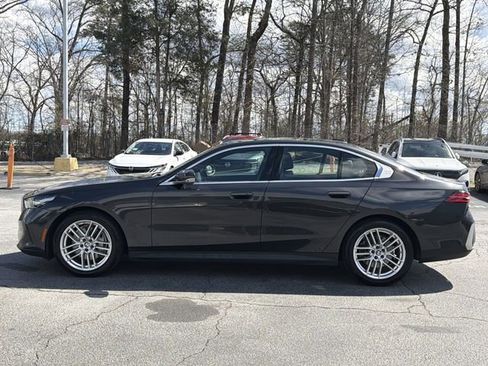 Used 2025 BMW 540i xDrive image 22