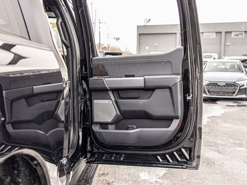 Used 2022 Ford F150 Lightning Lariat image 37