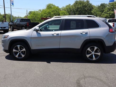 Used 2019 Jeep Cherokee Limited AWD/4WD image 34