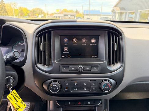 Used 2020 Chevrolet Colorado W/T RWD image 19