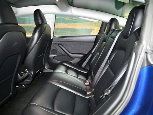 Used 2023 Tesla Model 3 Standard Range RWD image 46
