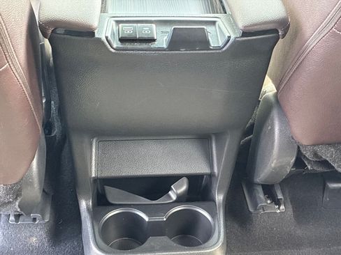 Used 2023 Toyota Sienna Platinum AWD/4WD image 26