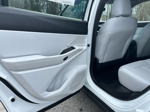 New 2026 Jeep Cherokee Limited AWD/4WD image 31
