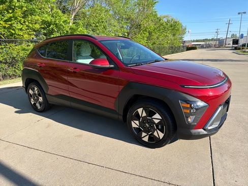 Used 2024 Hyundai Kona SEL FWD image 7