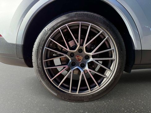 Used 2021 Porsche Cayenne S AWD/4WD image 19
