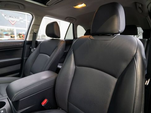 Used 2015 Subaru Outback 2.5i Limited image 12