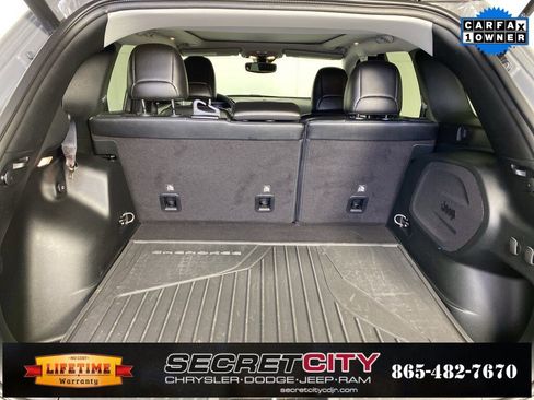 Used 2022 Jeep Cherokee Latitude Lux w/ Sun & Sound Group image 32
