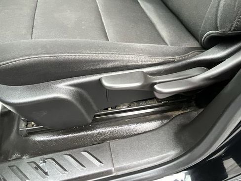 Used 2023 Chevrolet Colorado W/T image 21