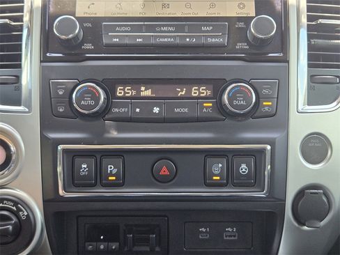 Used 2020 Nissan Titan SL w/ Moonroof Package image 19