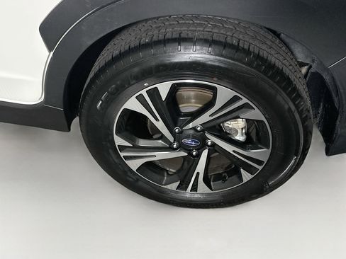 Used 2024 Subaru Crosstrek 2.0i Premium image 11