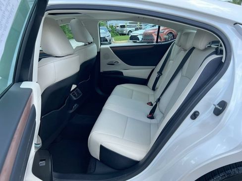 Certified 2024 Lexus ES 350 w/ Premium Package FWD image 19