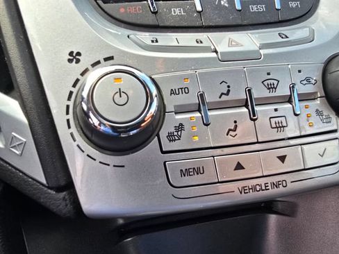 Used 2010 GMC Terrain SLT FWD image 21
