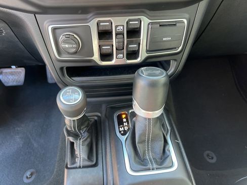 Certified 2023 Jeep Wrangler Unlimited Sahara w/ Cold Weather Group AWD/4WD image 18