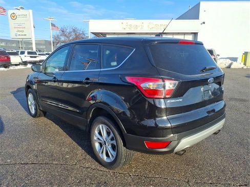 Used 2017 Ford Escape SE image 7