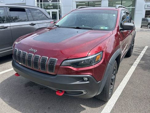 Certified 2019 Jeep Cherokee Trailhawk w/ Comfort/Convenience Group image 3