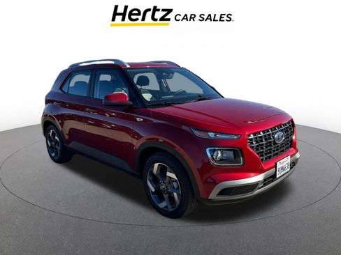 Used 2025 Hyundai Venue SEL image 1