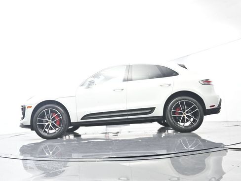 Certified 2023 Porsche Macan S AWD/4WD image 47
