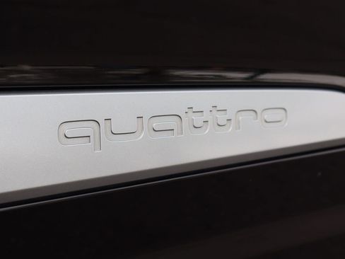 Used 2018 Audi Q7 3.0T Prestige w/ Prestige Package AWD/4WD image 30