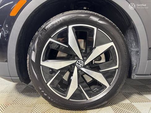 Used 2025 Volkswagen ID.4 Pro S AWD/4WD image 31
