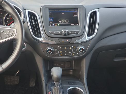 Used 2022 Chevrolet Equinox LT FWD image 24