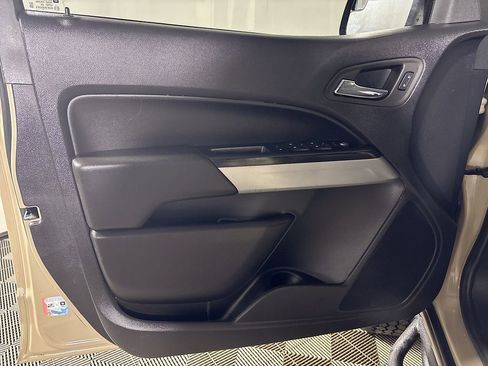 Used 2022 Chevrolet Colorado ZR2 w/ ZR2 Dusk Special Edition image 10