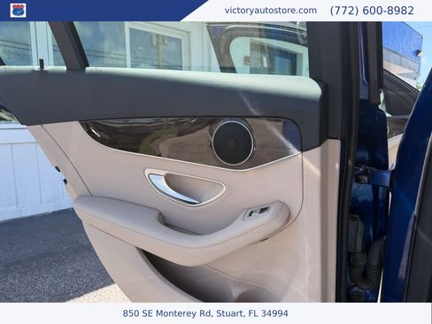 Used 2017 Mercedes-Benz C 300 Sedan w/ Premium 1 Package image 43