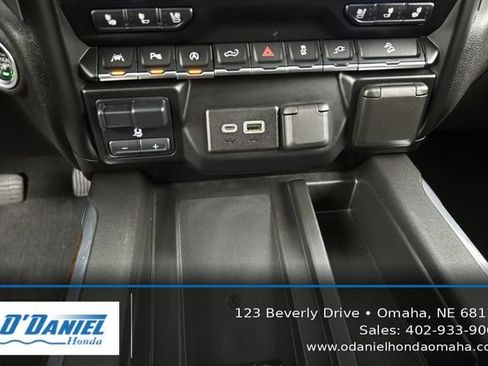 Used 2020 GMC Sierra 1500 Denali w/ Denali Premium Package AWD/4WD image 34