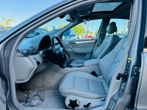 Used 2005 Mercedes-Benz C 230 Sedan image 10