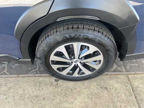 Used 2025 Subaru Outback Premium image 23