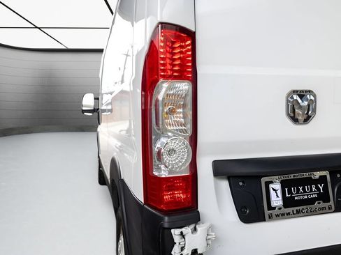 Used 2025 RAM ProMaster 2500 w/ Convenience Group FWD image 14