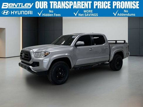 Used 2021 Toyota Tacoma SR5 RWD image 1