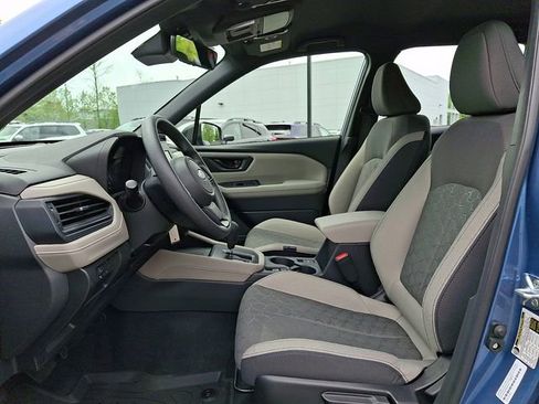 Used 2025 Subaru Forester w/ Convenience Package #1 AWD/4WD image 13