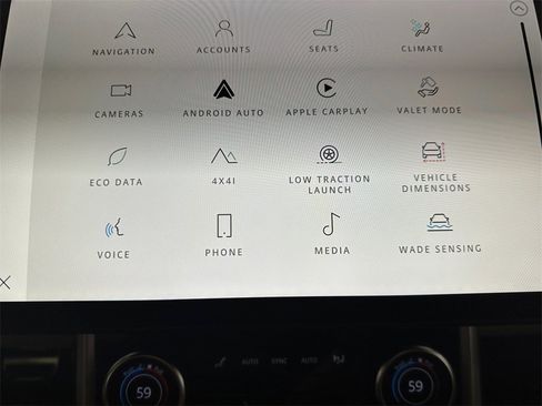 Used 2023 Land Rover Range Rover SE image 25