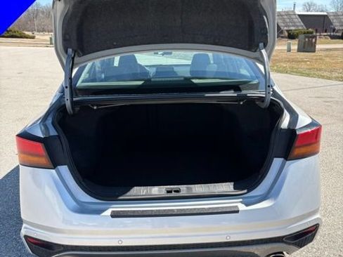 Used 2021 Nissan Altima 2.5 SR FWD image 6